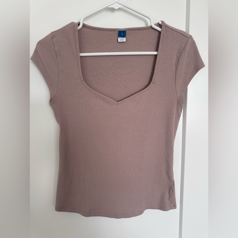 Old Navy ribbed T